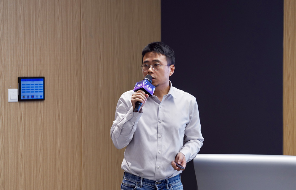 嘉宾讲话。周琦康摄